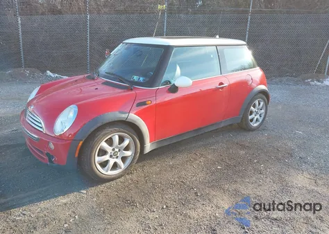2006 Mini Cooper from USA, damaged, VIN WMWRC33576TK15497